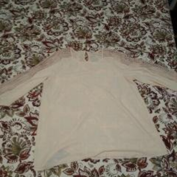 Catos - Picture 3 of 3